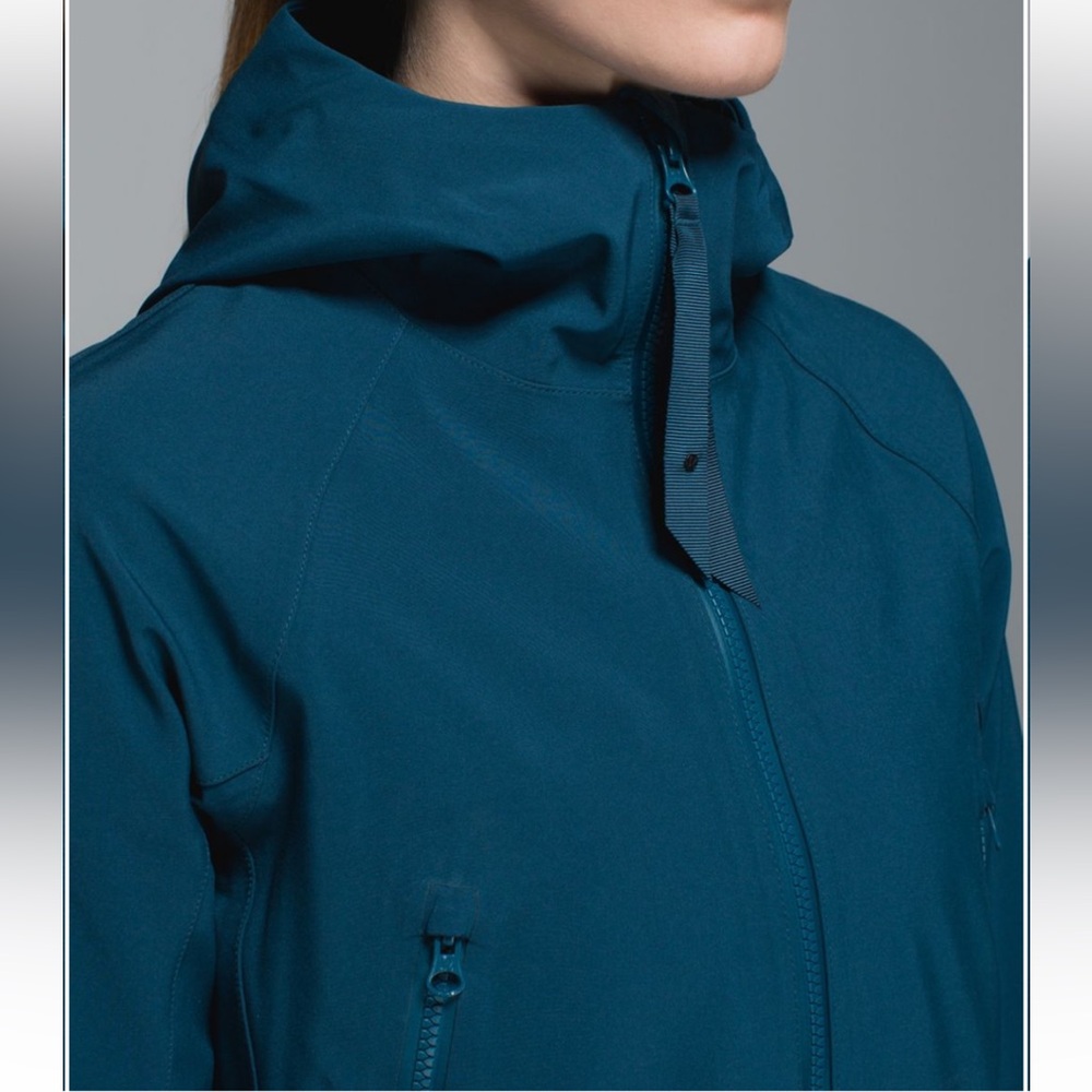 LULULEMON Rain Or Shine Interchangeable Hooded Jacket - Alberta Lake - Sz 12 - Picture 9 of 16